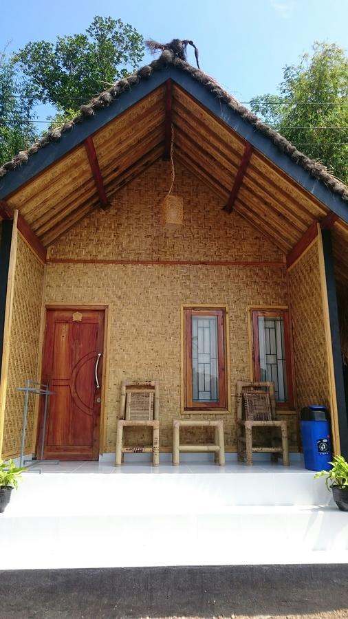 Aryasuta Bungalow Tetebatu Exterior photo