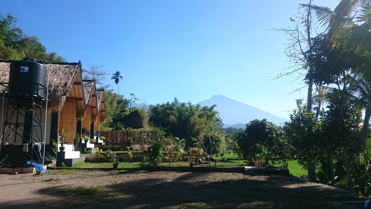 Aryasuta Bungalow Tetebatu Exterior photo