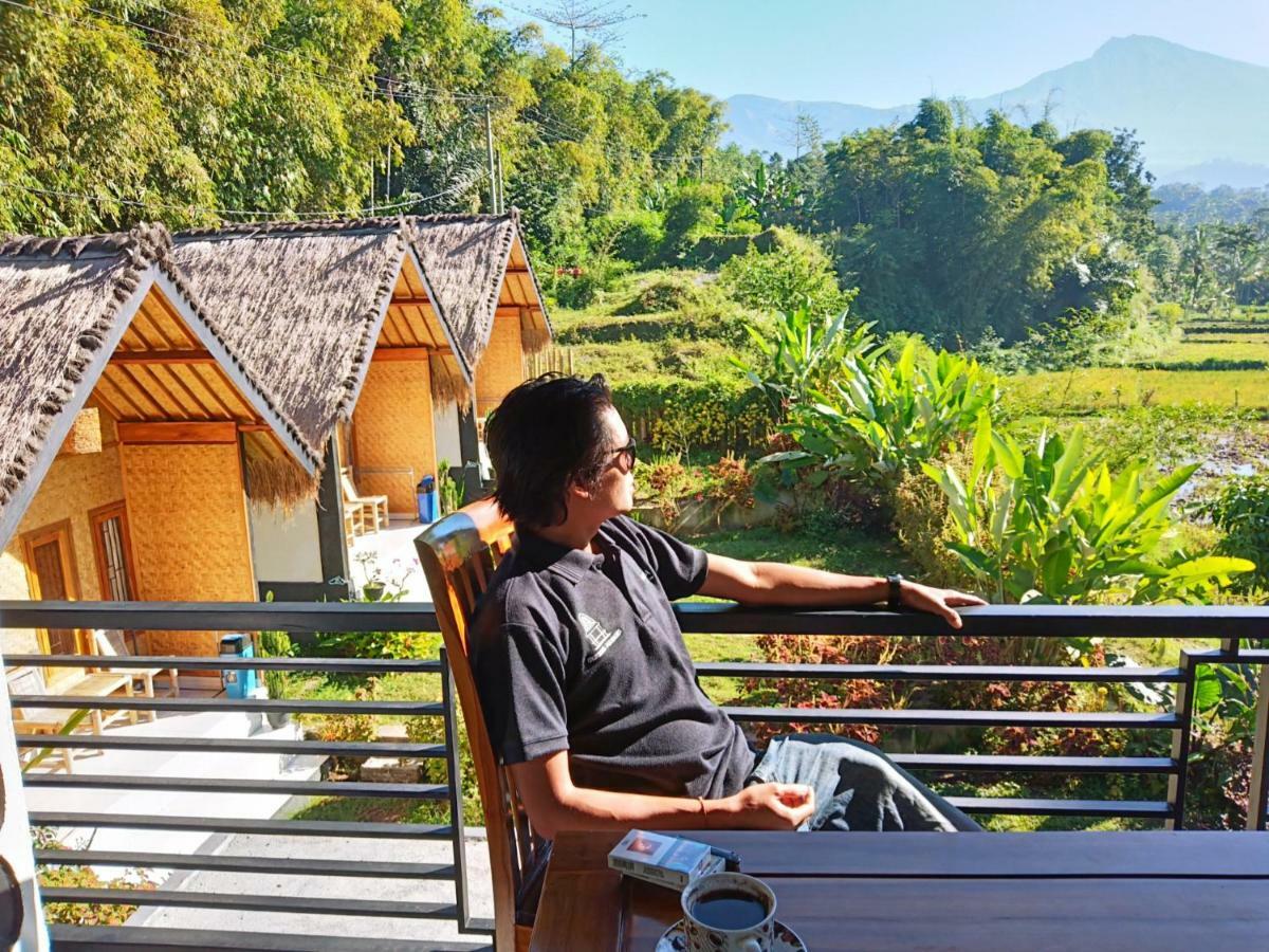 Aryasuta Bungalow Tetebatu Exterior photo